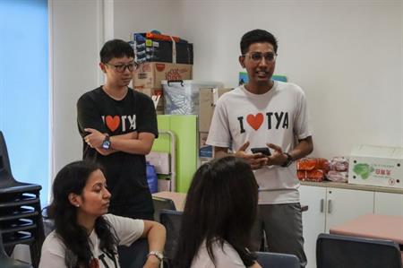 Rizki briefing volunteers before TYA Rizki briefing volunteers before TYA