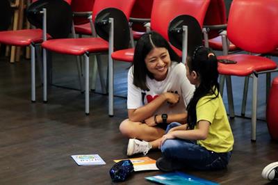 TYA volunteers befriending children-1 TYA volunteers befriending children-1